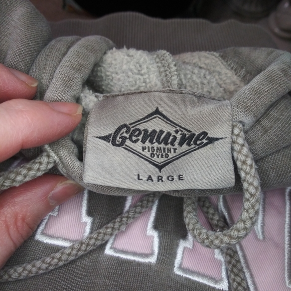 Vintage "Maine" Khaki Green & Pink Hooded Kangaroo Pocket Sweatshirt - Picture 5 of 8